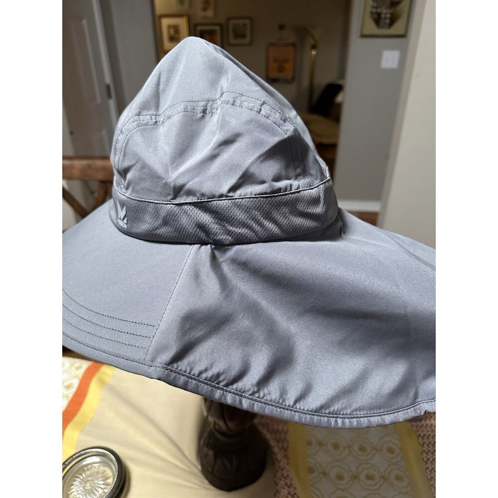 Mission Cooling Sun Defender Hat, Upf50 Gray Unisex Wide-Brim Hat Nape